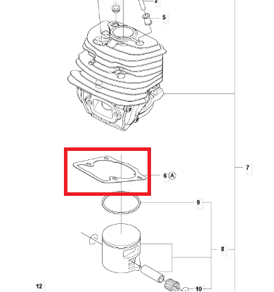 Uszczelka cylindra do pilarki Husqvarna 545/550XP/550XPG, w kształcie prostokąta z zaokrąglonymi rogami. Wykonana z czarnego materiału gumowego, z wyraźnymi otworami montażowymi. Produkt przedstawiony z boku, w otoczeniu góry cylindra.