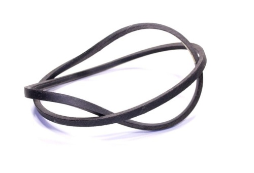 Czarny gumowy pasek napędowy o podłużnym kształcie z zaokrąglonymi końcami, skręcony i gładki, bez napisów, na jasnym tle podkreślającym strukturę i detale.