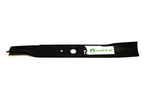 Lewy nóż do kosiarki Honda, długość 49,4 cm, czarny, prosty i smukły, z okrągłym mocowaniem. Leży na białym tle. Ostrze ma nieczytelną etykietę.