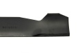 Nóż kosiarki Husqvarna LT100/125 o długości 46.2 cm, czarny, prostokątny kształt z zaokrąglonym końcem. Ujęcie w zbliżeniu z boku ukazujące cięty brzeg. Wyraźny napis z numerem katalogowym, tekstura metalu, brak dodatkowych elementów.