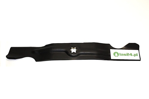 Nóż do kosiarki MTD o długości 45,4 cm, wykonany z czarnego metalu. Z bliska ukazuje gwintowane mocowanie w kształcie gwiazdy. Produkt leży na prostym, białym tle. Widoczne logo las24.pl w zielonych barwach na białym tle.
