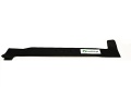 Nóż kosiarki MTD o długości 61,7 cm w kolorze czarnym, z wykończeniem matowym. Widoczny w pozycji poziomej, z lewej strony umieszczone jest logo. Produkt o prostym kształcie, z otworami na mocowanie. Złożony bez dodatkowych akcesoriów.