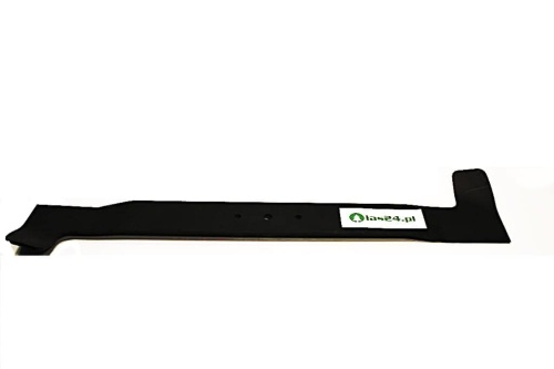Nóż kosiarki MTD o długości 61,7 cm w kolorze czarnym, z wykończeniem matowym. Widoczny w pozycji poziomej, z lewej strony umieszczone jest logo. Produkt o prostym kształcie, z otworami na mocowanie. Złożony bez dodatkowych akcesoriów.