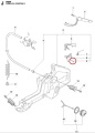 Sworzeń równoległy do Husqvarna 346XP, metalowy, w kształcie cylindrycznym, w odcieniu szaro-srebrnym. Widok z boku, przedstawiający szczegóły mocowania oraz oznaczenia. Produkt leży na białym tle, co podkreśla jego szczegóły.