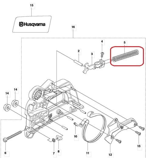 Sprężyna hamulca do pilarek Husqvarna 235, 236, 240 w przekroju, metalowa, spiralna, poziomo ułożona, zaznaczona na czerwono, na jasnym, neutralnym tle.