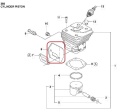 Osłona termiczna do pilarki Husqvarna 357XP, 359 na jasnym tle, widoczna z boku. Element w kształcie prostokąta, wykonany z metalu z otworem i wyraźnymi krawędziami. Umożliwia ochronę i wentylację silnika, istotny detal podczas montażu.