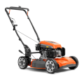 Pomarańczowa kosiarka spalinowa Husqvarna LB 251S z szarym uchwytem i silnikiem. Ujęcie boczne, duże szare koła, zielone tło. Gratis zestaw serwisowy.