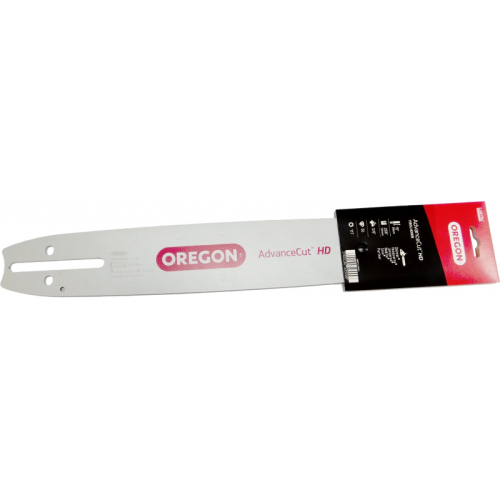 Prowadnica 15/.325/1,5mm/64DL AdvanceCut Oregon w kolorze srebrnym, z widocznym logo „OREGON” i napisem „AdvanceCut HD”. Ujęcie frontalne, produkt leży na czarnym tle. Widoczne otwory montażowe, wymiary 15 cali oraz grubość 1,5 mm.