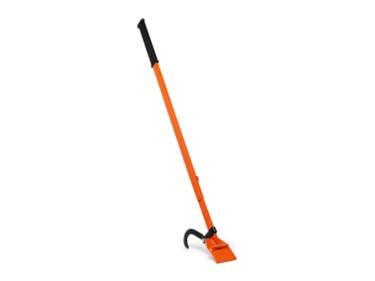 Obracak do pni z hakiem, długość 130 cm, z pomarańczowym, metalowym trzonkiem. Końcówka wyposażona w hak do podnoszenia pni. Prosty, stojący na białym tle, ukazuje główną funkcję produktu. Rączka z czarną, antypoślizgową teksturą.
