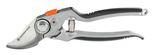 Sekator premium Gardena BP 50, srebrny z czarnymi, teksturowanymi uchwytami. Widok frontalny, otwarty z widocznym ostrzem i blokadą. Logo Gardena na uchwycie, ergonomiczny kształt do precyzyjnego przycinania.