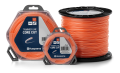 Linka tnąca Corecut Husqvarna, 2,4 mm, 90 m, widoczna na zdjęciu w różnych opakowaniach: mała okrągła kaseta oraz większa szpula. Produkt w intensywnym pomarańczowym kolorze, z czytelnymi etykietami informacyjnymi. Ułożone na jednolitym tle.