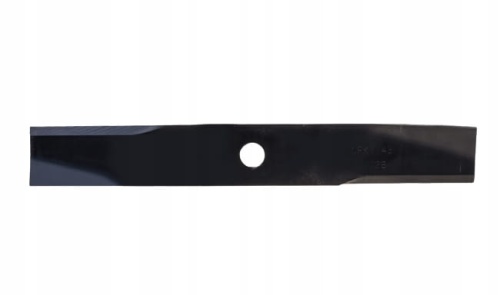 Nóż kosiarki John Deere o długości 35,5 cm, wykonany z ciemnego metalu. Frontalne ujęcie prezentuje prostą, płaską krawędź z wycięciem na mocowanie. Brzeg jest gładki, a powierzchnia matowa, co wskazuje na funkcjonalny charakter narzędzia.