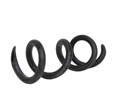 Przewód paliwa do pilarek Husqvarna 576XP, 395XP, 372XP, 445, 460. Otwarty, elastyczny, w kolorze czarnym, z spiralnym kształtem. Widoczna faktura materiału, zapewniającego trwałość i odporność. Idealny do zamontowania w silniku pilarki.