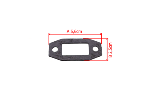 Cylinder pod tłok 43 mm do pilarki NAC, czarny, prostokątny kształt, wymiary 5,6 cm x 2,5 cm. Widoczne dwa otwory montażowe po bokach. Produkt leży na jednolitym tle, w zbliżeniu, podkreślające detale konstrukcji.