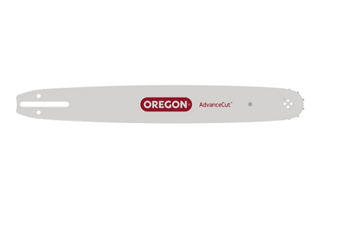 Prowadnica 20/.325/1,5mm/78DL AdvanceCut Oregon w kolorze srebrnym, z wyraźnym logo Oregon. Ujęcie z góry pokazuje płaską, prostokątną konstrukcję z otworami do mocowania, bez dodatkowych dekoracji. Idealna do użycia z piłami łańcuchowymi.
