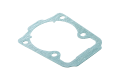 Uszczelka cylindra Husqvarna 560XP/556/562XP/555 w kolorze jasnoszarym, o prostokątnym kształcie z otworami montażowymi. Przedstawiona w zbliżeniu na jednolitym tle, ukazując szczegóły krawędzi i fakturę materiału.