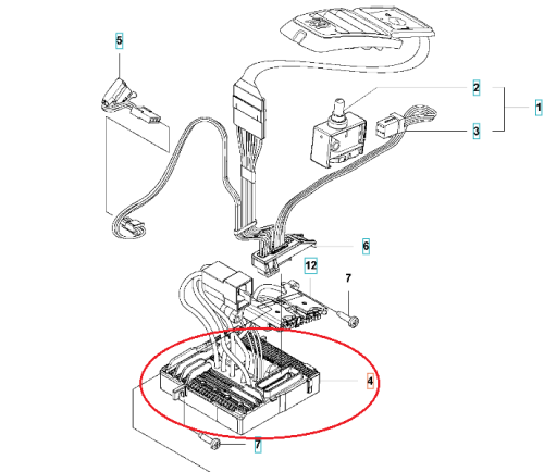 Jednostka sterująca pilarki Husqvarna 330i/535iXP/436Li, widok z boku i frontu, czarne i metaliczne części elektroniczne z przewodami, dolne złącza i mocowania z oznaczeniami.