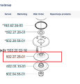 Napęd kosy spalinowej Husqvarna 240R, widok frontalny, zaznaczony element opakowania, okrągły kształt, metalowa faktura, w kolorze czarnym. Widać numer części: 502 27 25-01, zamocowany w schemacie montażowym. Tło proste, białe.