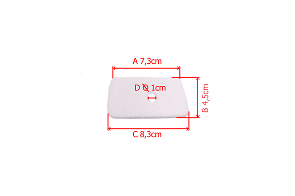 Filtr powietrza do wykaszarki McCulloch B28B w jasnym kolorze, prostokątny, z otworem o średnicy 1 cm. Wymiary: 7,3 cm (szerokość), 4,5 cm (wysokość), 8,3 cm (długość). Widoczny z przodu, na białym tle.