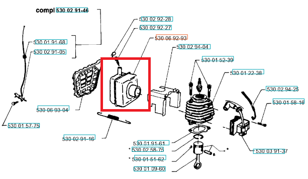 Tłumik dmuchawy 132HBV Husqvarna, czarny element o prostokątnym kształcie, widoczny z boku, z przyłączem do wentylatora. Przeznaczony do systemów dmuchaw, z elementami montażowymi z oznaczeniami. Tło neutralne, brak dodatkowych detali.