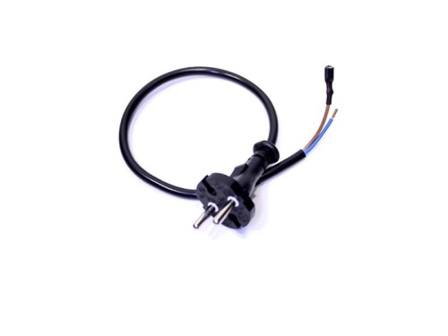 Przewód do nożyc elektrycznych EasyCut Gardena, czarny, z wtyczką i końcówką przewodów. Ujęcie frontalne, przewód lekko zagięty. Widoczne trzy żyły: niebieska, brązowa i żółto-zielona. Proste, białe tło.