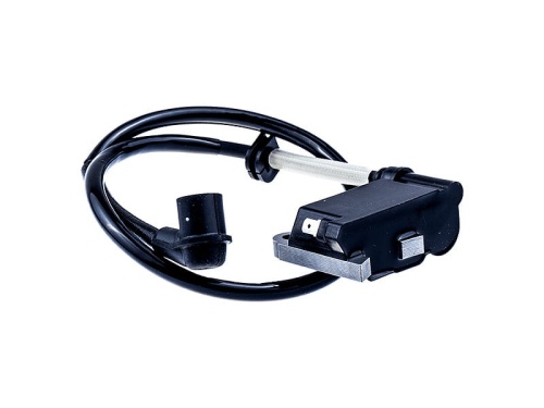 Moduł zapłonowy dmuchawy 150BF/150BT Husqvarna w kolorze czarnym, z przewodem i złączami. Zdjęcie prezentuje produkt z boku, leżący na prostej powierzchni. Widoczny detal złącza oraz konstrukcja elektryczna. Tło jednolite, jasne.