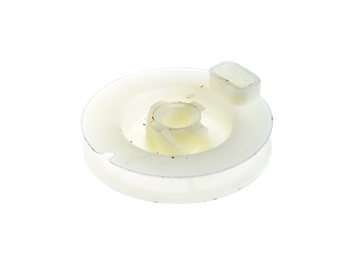 Przezroczyste kółko rozrusznika dmuchawy 150BF/350BT Husqvarna, okrągłe z centralnym otworem i bocznym wycięciem, na białym tle z widocznymi detalami i zarysowaniami. Idealne do wymiany uszkodzonego elementu.