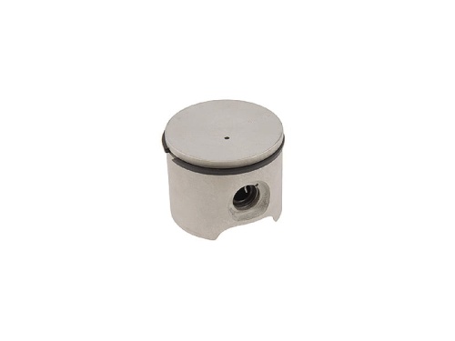 Tłok pilarki Husqvarna 61 w metalicznym kolorze z gładką, okrągłą powierzchnią i otworem montażowym, widoczny z boku na jasnym tle. Przeznaczony do wydajnych urządzeń ogrodowych.