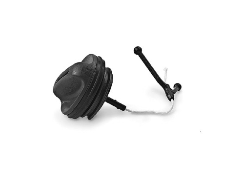 Korek zbiornika paliwa pilarki Husqvarna 543 XP/XPG w kolorze czarnym, o okrągłym kształcie z teksturowaną powierzchnią. Z boku widoczne mocowanie z białym sznureczkiem. Produkt prezentowany w ujęciu z przodu, leżący.