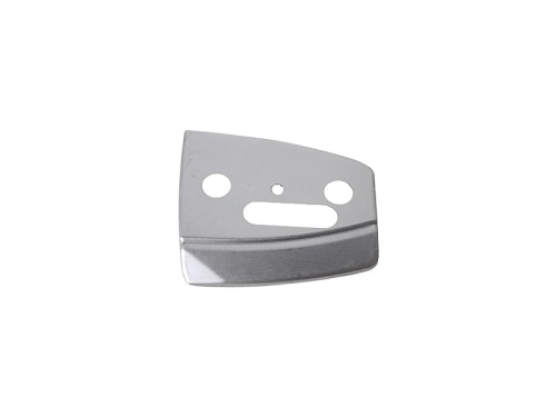 Metaliczna, srebrna płytka pokrywy hamulca do pilarek Husqvarna 340/350/353, zaokrąglona, z dwoma okrągłymi i jednym owalnym otworem montażowym, na jednolitym tle, ujęcie frontalne, produkt leży płasko.