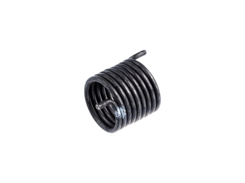 Sprężyna rozrusznika do pilarki Husqvarna 137/142/235e/240e, czarna, okrągła, metalowa, z widocznymi zwojami. Ujęcie frontalne, z boku, pokazujące szczegóły konstrukcji. Idealna do wymiany w pilarkach, dostosowana do precyzyjnego montażu.