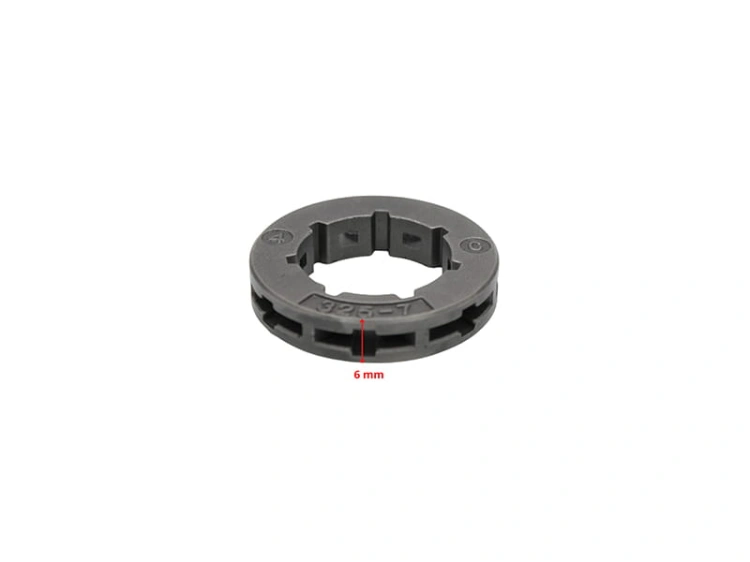 Kółko pływające .325 - 7 z Everest, wykonane z czarnego plastiku, okrągłe, z wycięciami ułatwiającymi chwyt. Widoczne oznaczenie 6 mm wskazujące na rozmiar. Produkt leży na białym tle, pokazany w zbliżeniu, ukazując detal konstrukcji.