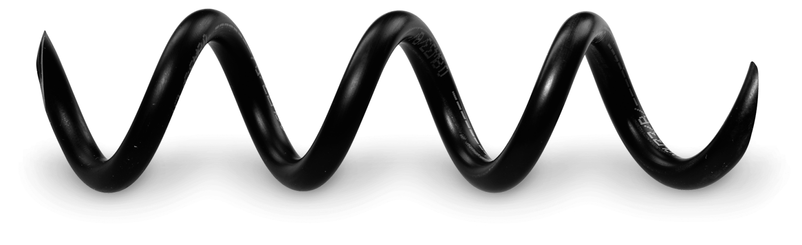 Czarny przewód paliwa wykaszarki Husqvarna, zakrzywiony w kształcie litery S. Gładki, bez oznaczeń, idealny do precyzyjnego montażu w sprzęcie ogrodniczym.