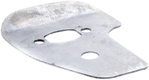 Osłona termiczna pilarki Husqvarna 120 Mark II, 235, 240, wykonana z metalu, w kolorze srebrnym. Zbliżenie na element o owalnym kształcie z wycięciem i dwoma otworami. Ujęcie pokazujące detale powierzchni, która jest lekko matowa.