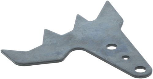 Ostroga pilarki Husqvarna 268, 272XP wykonana z matowego metalu, w kształcie nieregularnego trójkąta z ostrymi krawędziami. Produkt widoczny z góry, ukazujący dwa otwory montażowe. Tło jednolite, szare.