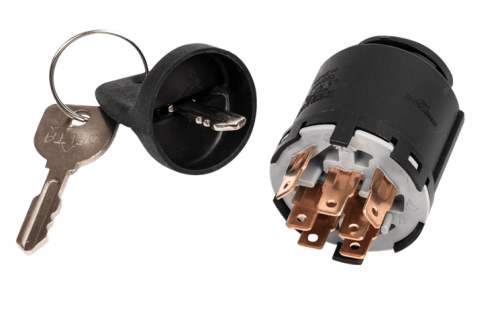 Wyłącznik zapłonu Husqvarna R216/R316T/R318X w czarnej obudowie. Widoczny klucz z metalowym detalem obok. Produkt z boku, ukazujący zakończenie z metalowymi stykami. Tło białe, co podkreśla detale.