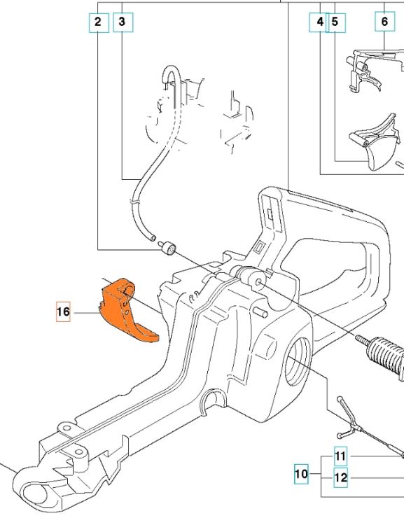 Fartuch osłony zbiornika paliwa do pilarek Husqvarna 357XP i 359, pomarańczowy, z tworzywa, z mocowaniami i ergonomicznym kształtem, zamontowany na urządzeniu, widoczne otwory montażowe.
