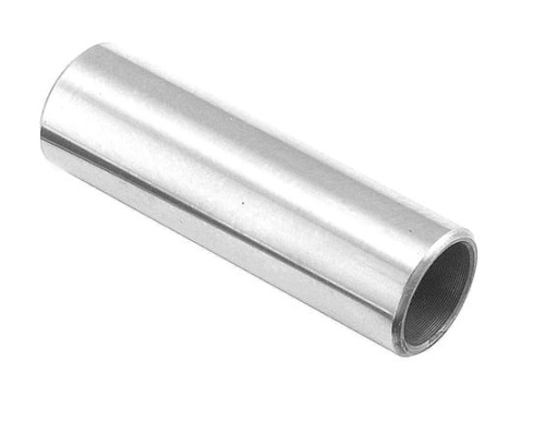 Sworzeń tłoka dmuchawy 150BT/350BT Husqvarna, metalowy cylindryczny element z gwintem wewnętrznym, gładki i błyszczący, długość ok. 10 cm, średnica ok. 3 cm, na jednolitym tle.