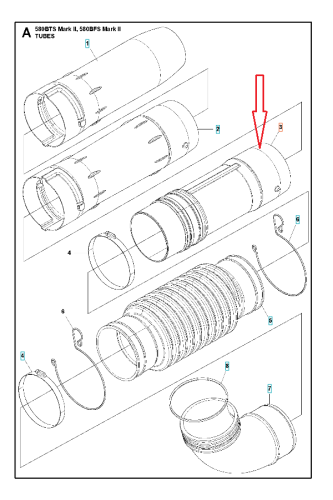 Rura do dmuchawy 580BFS Mark II Husqvarna, cylindryczna, szara, z gładką powierzchnią. Widoczne detale złączy i mocowań na prostym tle, ułożona poziomo, z różnymi elementami montażowymi.