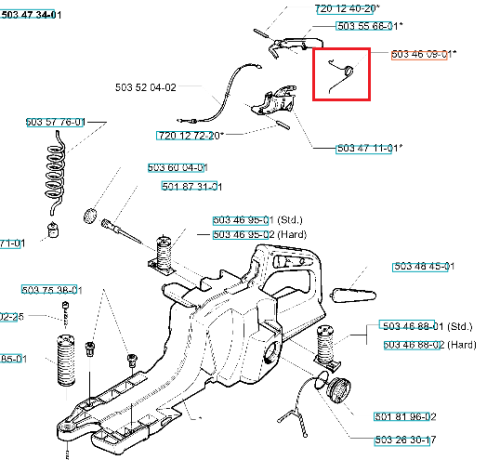 Metalowa, srebrna sprężyna dźwigni gazu do pilarek Husqvarna 394XP i 395XP, kluczowy element mechanizmu, widok frontalny w wyróżnionym polu.