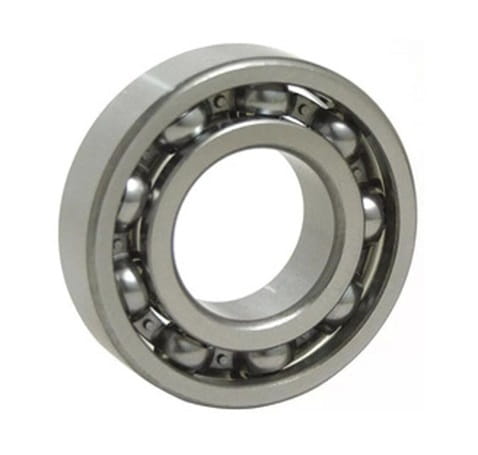 Łożysko dmuchawy 530BT/wykaszarki 543RS Husqvarna, metaliczne, okrągłe, z widocznymi kulkami wewnątrz. Ujęcie frontalne, na jednolitym tle, pokazujące pełny kształt produktu. Wymiary odpowiednie do mocowań w urządzeniach.