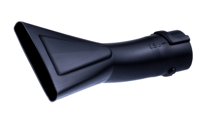 Dysza płaska do dmuchaw 170BT/380BTS Husqvarna w kolorze czarnym, z gładką powierzchnią, o kształcie stożkowym. Widok z boku, ukazuje wlot z mocowaniem. Prosta konstrukcja, idealna do precyzyjnego dmuchania liści i innych zanieczyszczeń.