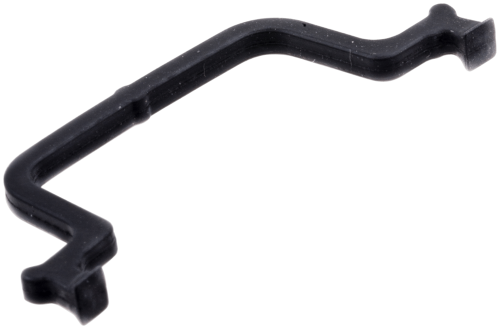 Uszczelka cylindra pilarki Husqvarna 140, 435 II, w kolorze czarnym, z giętym kształtem. Widoczna z boku, leżąca na ciemnym tle, ukazuje szczegóły mocowania. Idealna do wymiany w pilarkach, zapewnia szczelność podczas pracy.