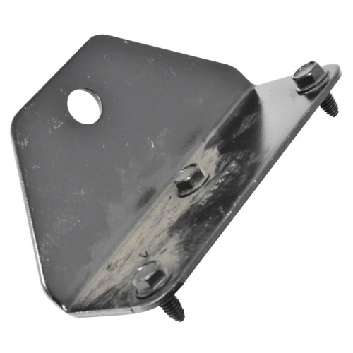 Zaczep podwozia traktora CTH 164T Husqvarna, metalowy w kolorze srebrnym, o trójkątnym kształcie. Widoczne mocowania oraz otwór do montażu. Ujęcie z boku, pokazujące detale konstrukcyjne oraz śruby. Tło proste, jednolite.