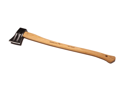 Siekiera dwuklinowa 1,7 kg z hikorowym trzonkiem, metalowa głowica z teksturą, lekko zaokrąglona. Ujęcie frontalne, stojąca na białym tle. Widoczny napis USA - HICKORY wzdłuż rękojeści. Głowica wykazuje detale w postaci rowków.