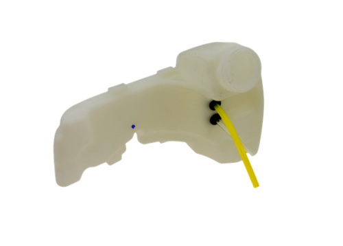 Zbiornik paliwa do nożyc Husqvarna 323HE3/wykaszarki 323R, wykonany z białego tworzywa sztucznego. Posiada króciec do węża paliwowego w kolorze żółtym oraz widoczny otwór na górze. Ujęcie z boku, pokazujące detal konstrukcji.