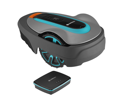 Robot koszący Gardena smart Sileno City 250 szaro-niebieski, zaokrąglony, z pomarańczowym przyciskiem. W zestawie czarna stacja dokująca z niebieskimi akcentami. Widok z góry, lekko zbliżony.