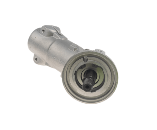 Przekładnia wykaszarki Husqvarna 545RX/545FR/343R, aluminiowa, srebrna, widok z boku na otwory mocujące i wałek. Produkt leży na zielonym tle, ma cylindryczny kształt i wyraźne kontury.