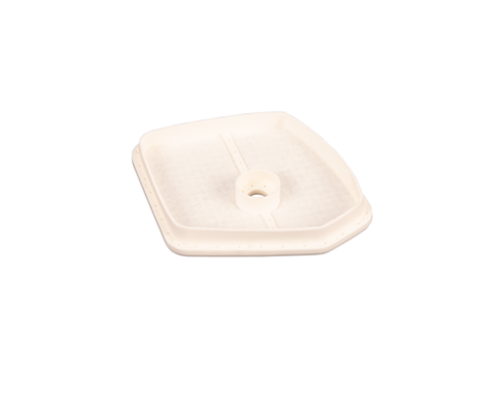 Filtr powietrza o sześciokątnej formie, wykonany z białego materiału. Widoczna centralna otwór montażowy. Produkt leży na jednolitym tle, ukazując czystą fakturę. Idealny do wykaszarki Husqvarna 525RXT Mark II/525RX Mark II.