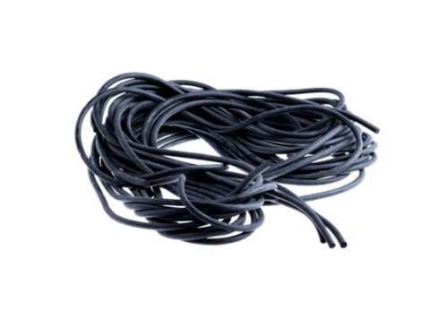 Czarny, elastyczny pas uszczelniający podwozia robota koszącego, zwinięty, o widocznej fakturze. Do ogrodnictwa, pasuje do modeli 320 Nera, 430X Nera i 450X Nera Automower.